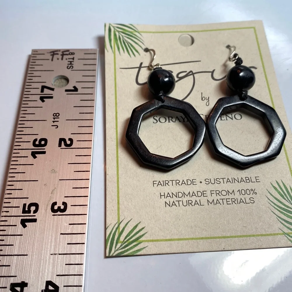 Tagua Fairtrade handmade earrings. - Picture 2 of 7